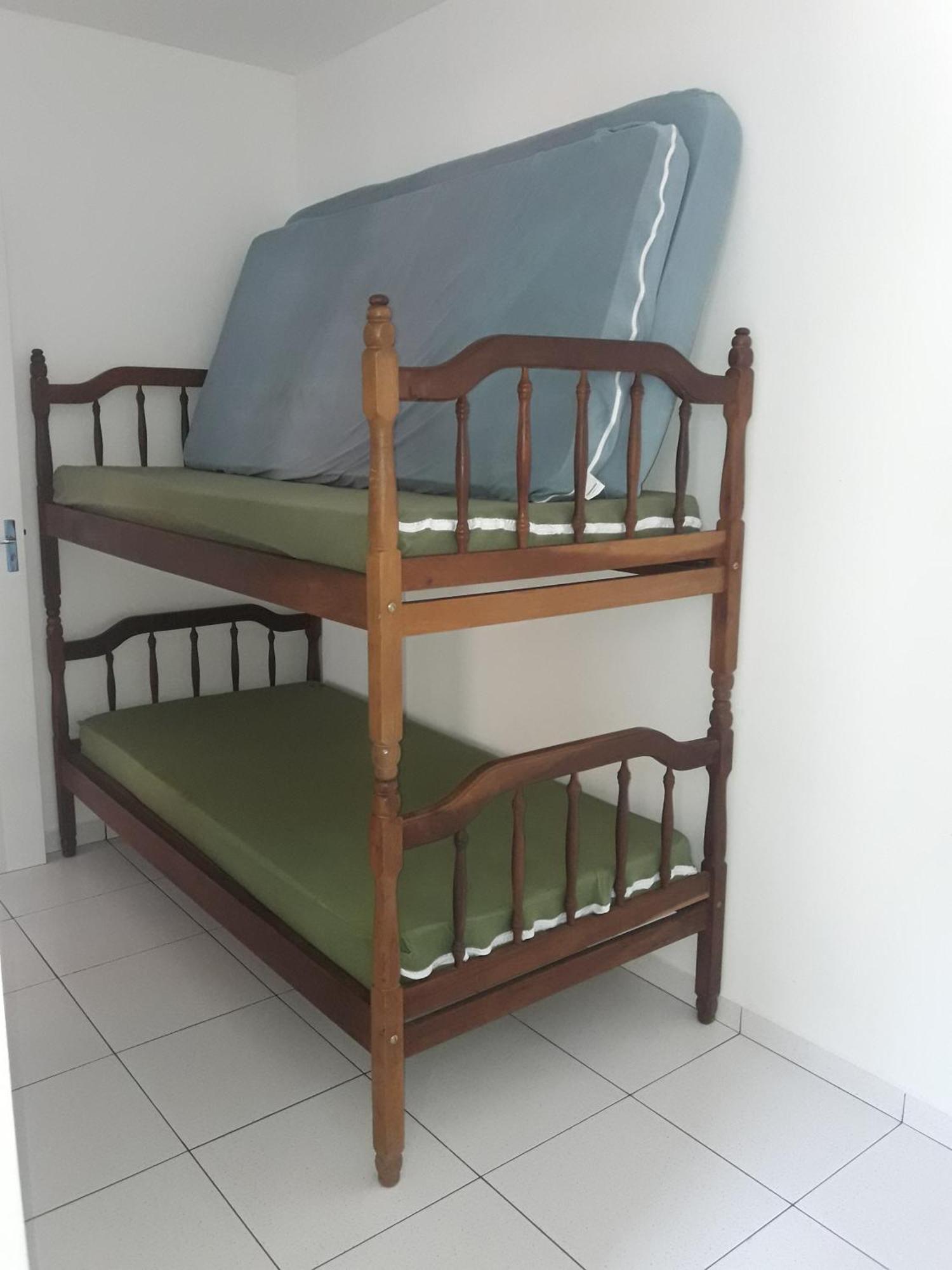 Apartamento 2 Quartos Portaria 24hrs Com Piscina E Churrasqueira *